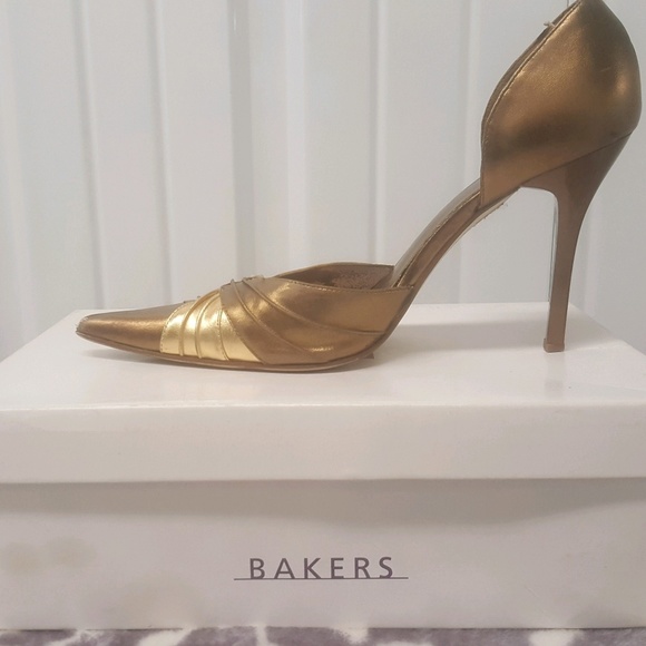 Shoes - Picture 3 of 4